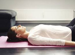 Relaxation personne allongée.jpg