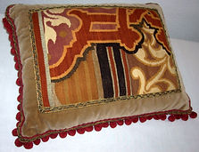 cushion 19th century tapestry - 45 x 34 cm.JPG