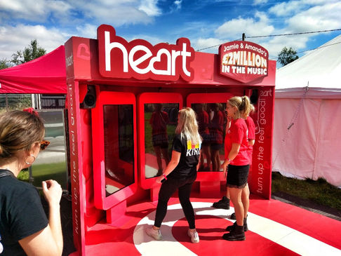TECH ELEVATES ENGAGEMENT IN EXPERIENTIAL MARKETING