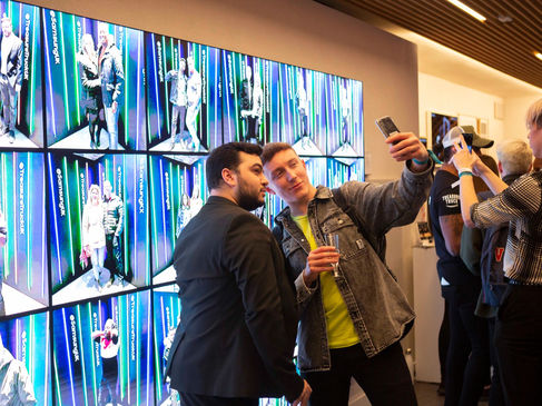 THE USE OF BRAND AMBASSADORS IN A DIGITAL AGE