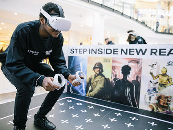 oculus experiential in shopping centre