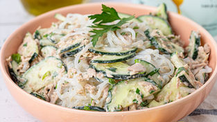 Keto letnja salata sa NUTRIFIT špagetama i tunjevinom