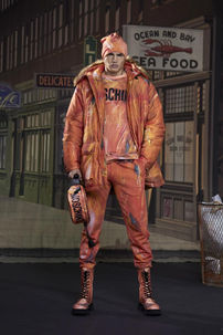 MOSCHINO AW21