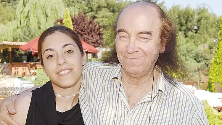 ERKİN BABA VE DAMLA