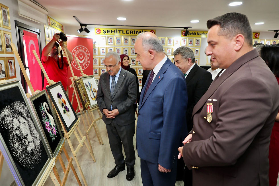 Her Eserde Bir Hikâye, Her Motifte Bir Fedakârlık Var