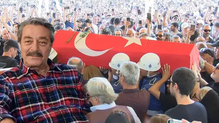 Cenazede Bile Rahat Yok…