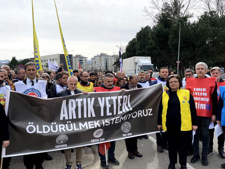 "Okullarda Şiddete Artık Yeter, Öldürülmek İstemiyoruz!"