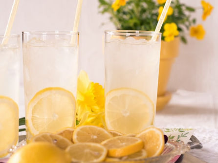 When life gives you lemons, make lemonade / Faire contre mauvaise fortune bon cœur