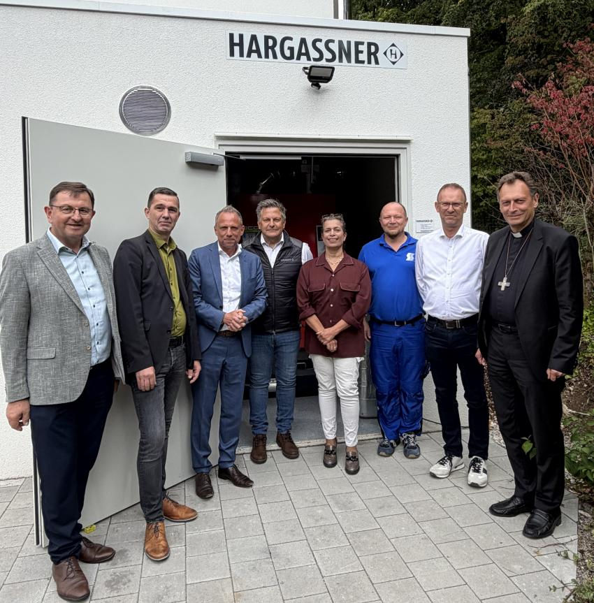 Einweihung der Hackschnitzelheizung und PV-Anlage im Sonnenhaus in Unterleinleiter