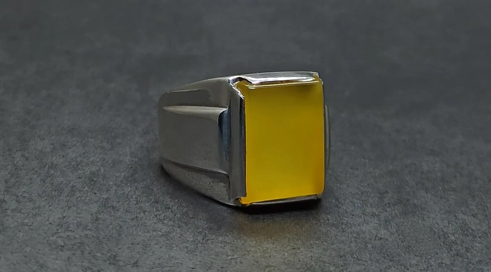 Shams Yellow Agate Ring