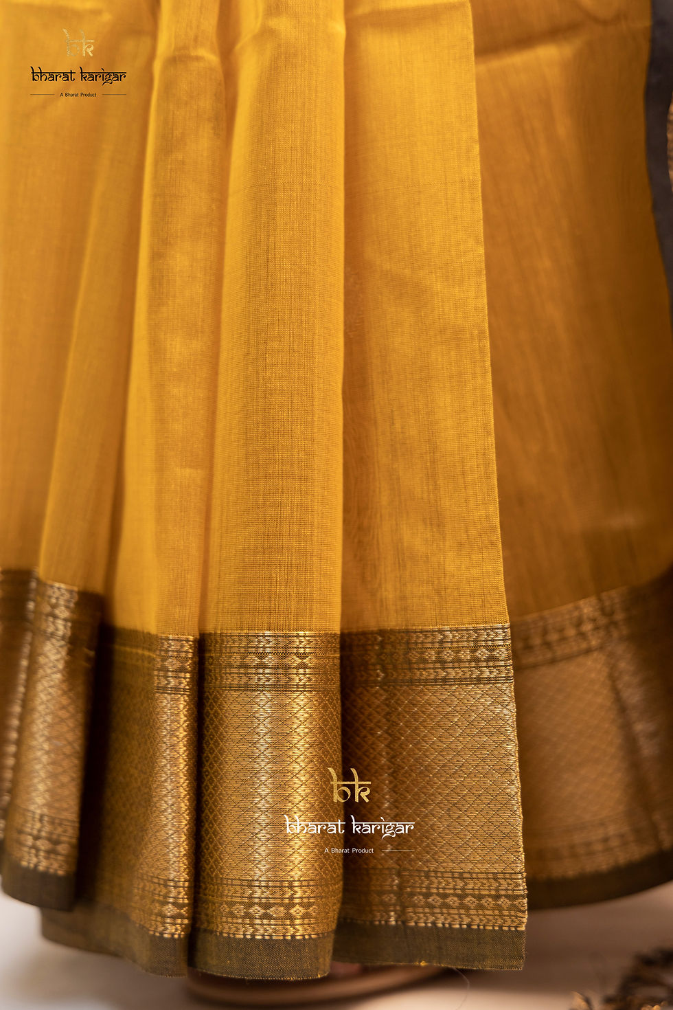 Thumbnail: Maheshwari handloom Saree(Product code-SE136)