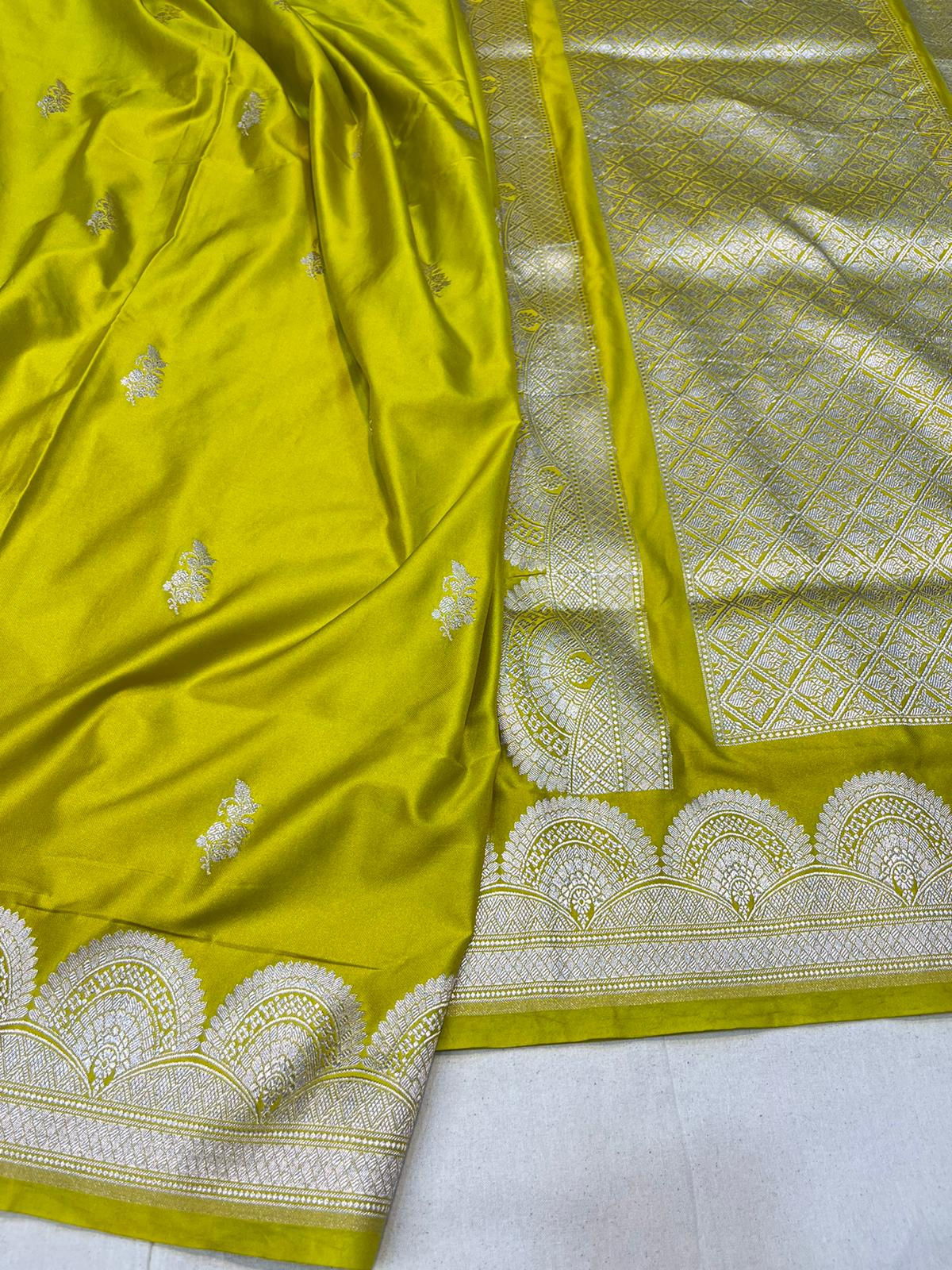 Banarasi mashru handloom Silk code-BSA124