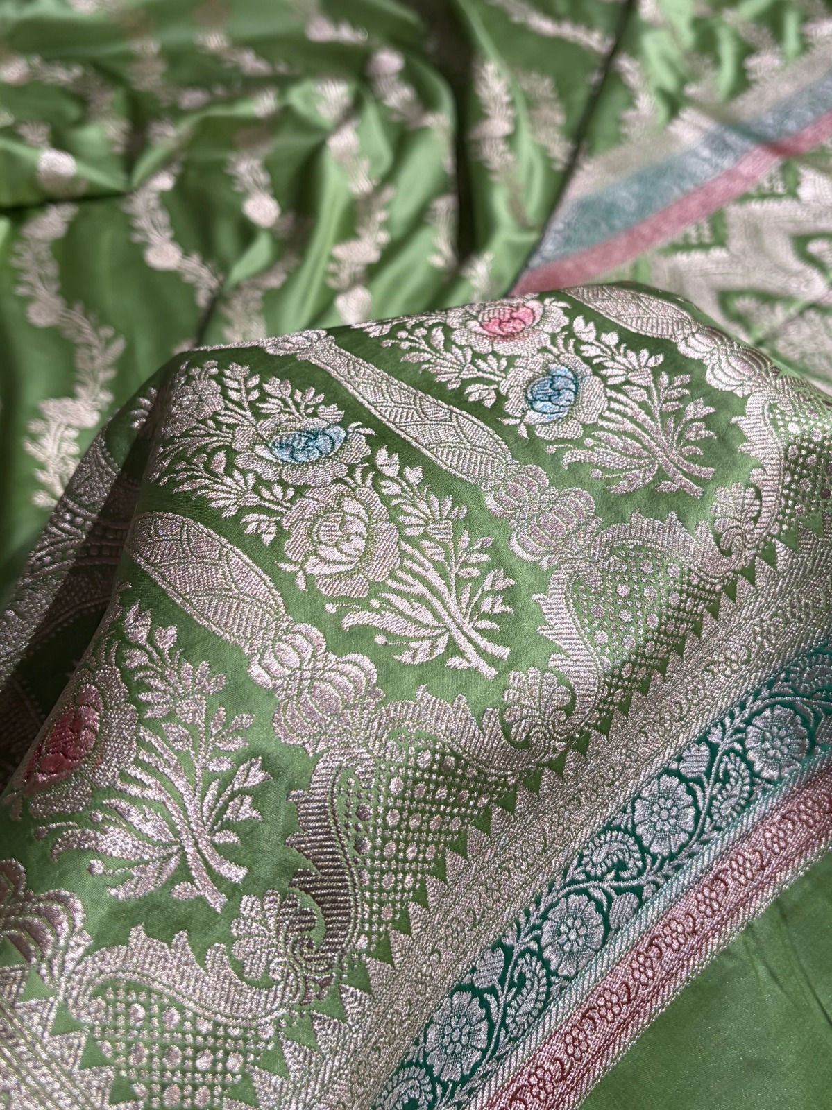 Banarasi mashru handloom Silk code-BTH216