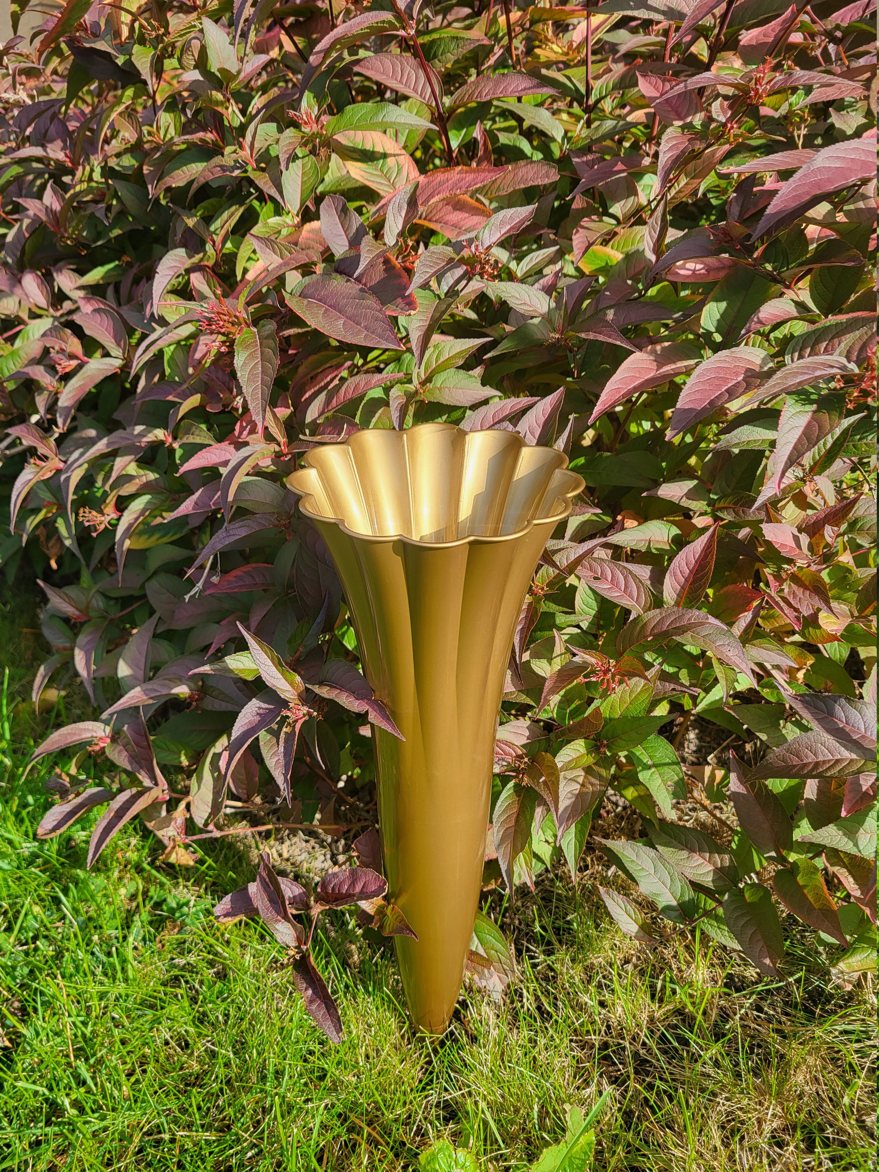 Gravvas i plast 40 cm