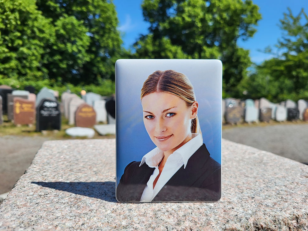 Miniatyrbild: Porslinsfoto till gravsten