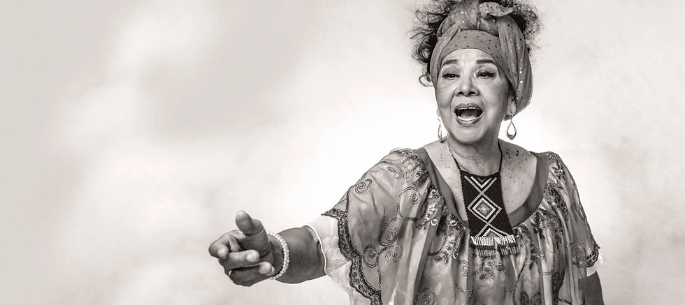 The voice born on the riverbank returns to the water