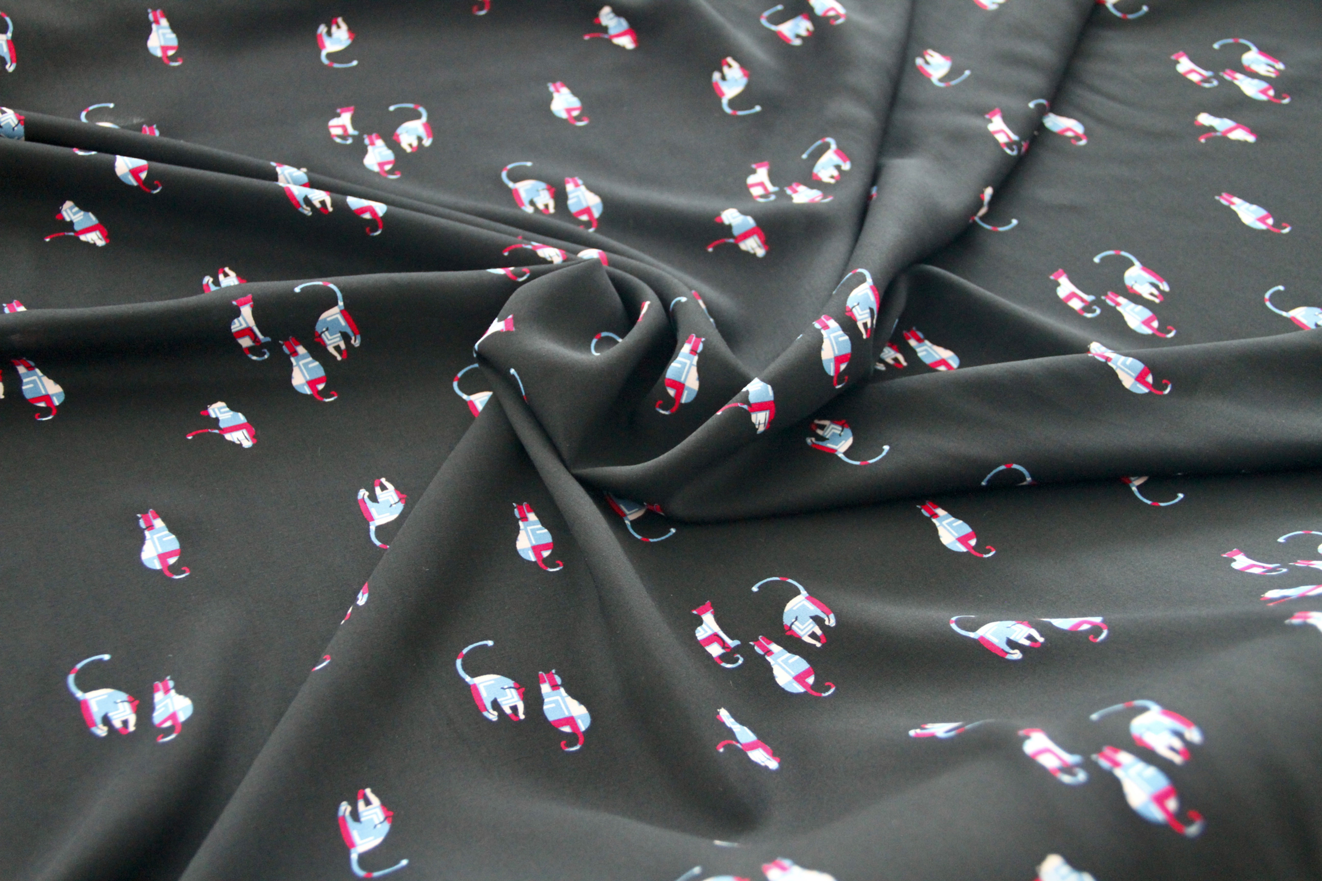 Deadstock - Rayon Cat Lady - 1/2 metre