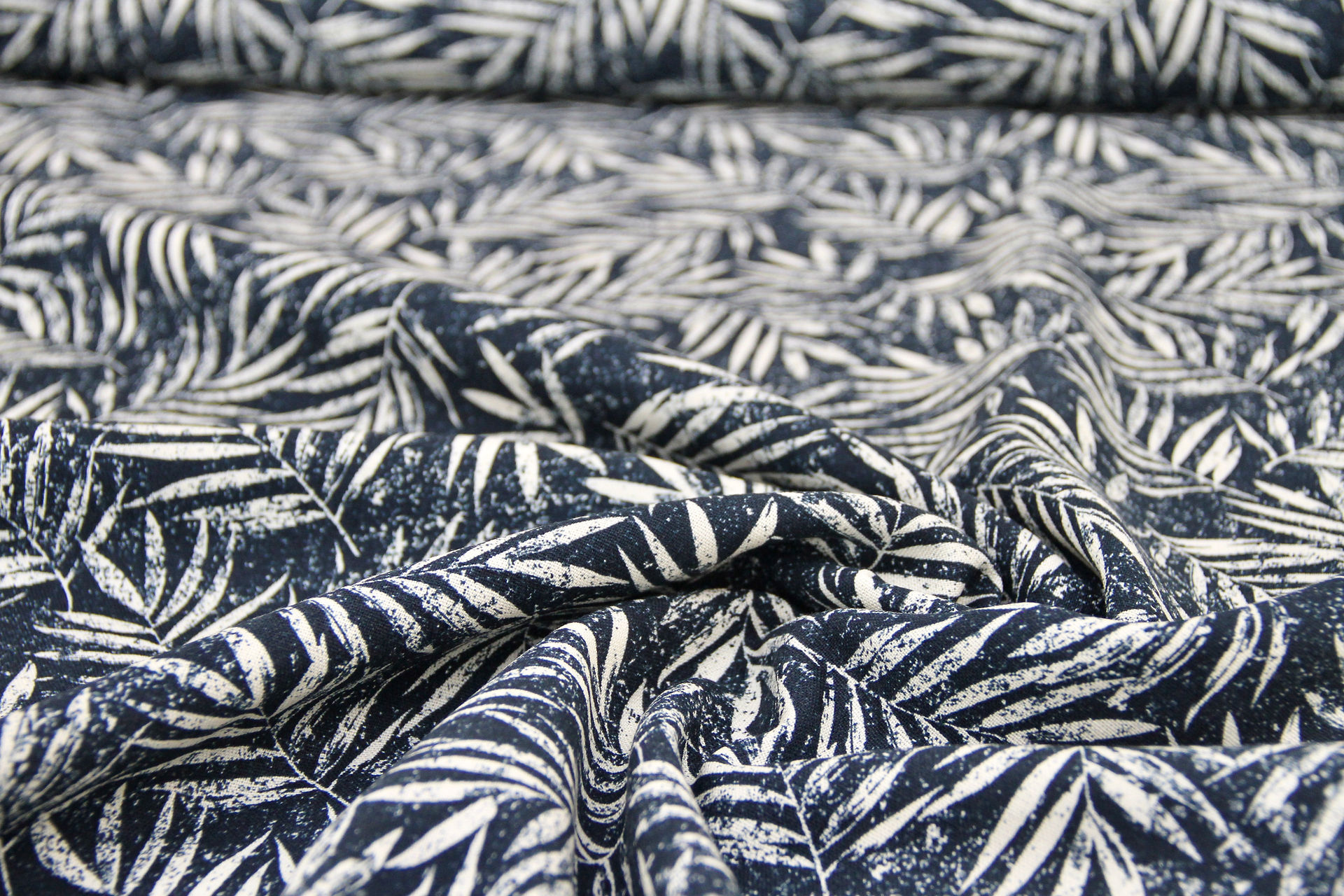 Viscose Linen - Palm Leaves Navy