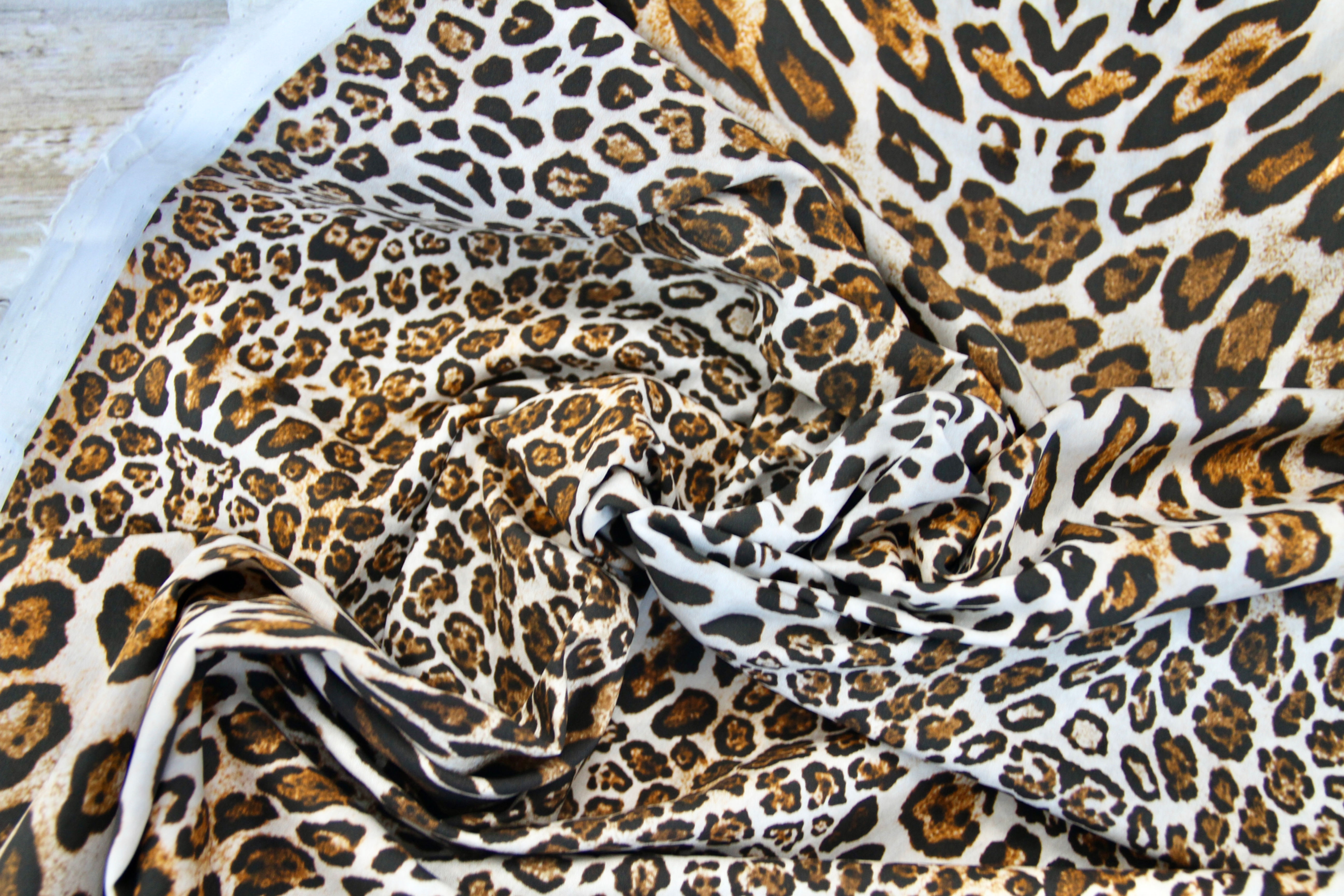 Cotton Lawn - Wild Instinct - 1/2 metre