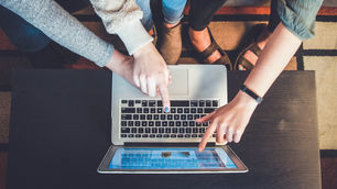 How to Make Your Business Stand out From the Crowd by Leveraging Your Point of Difference