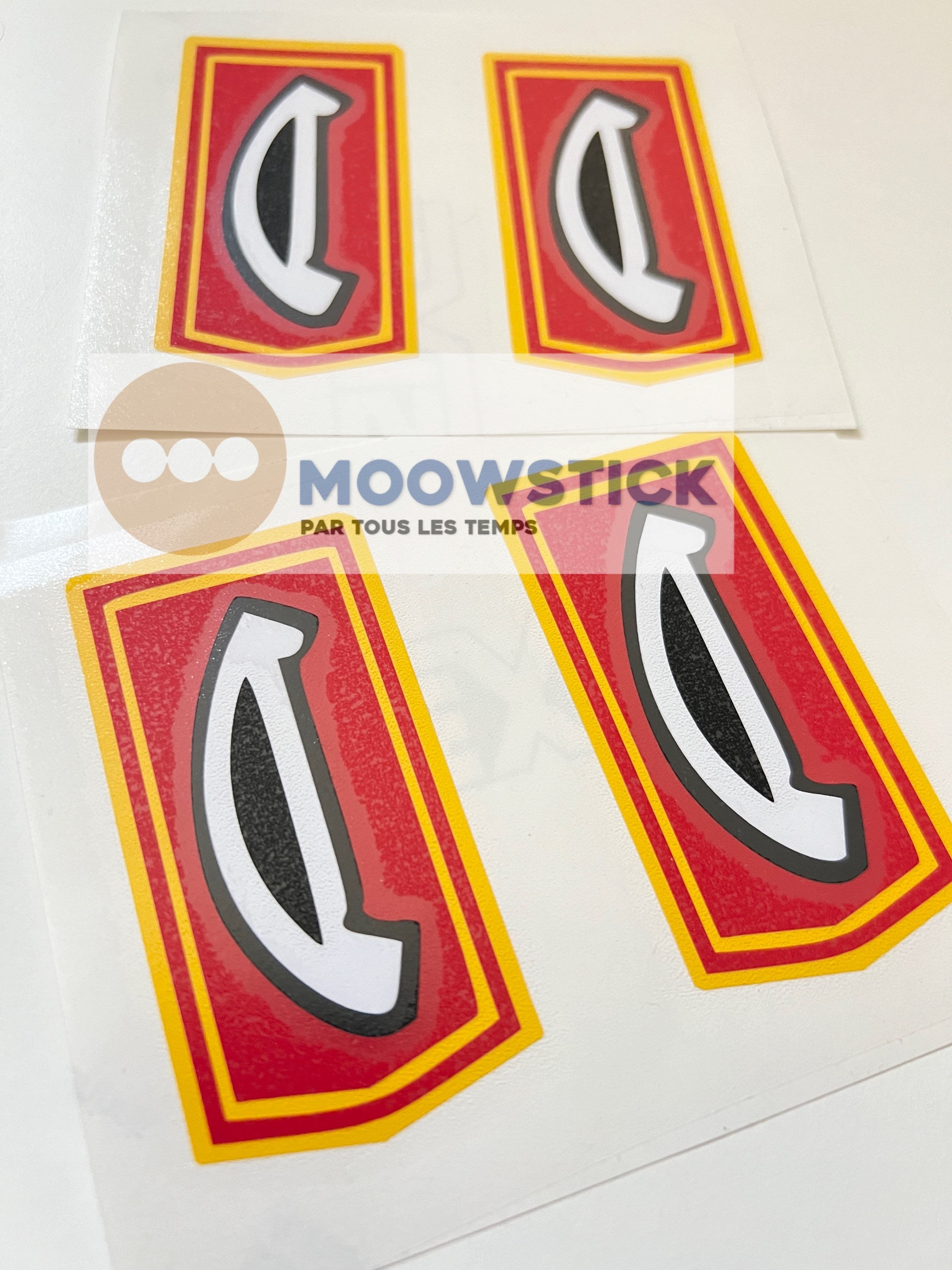 Chesterfield logo C 8cm 