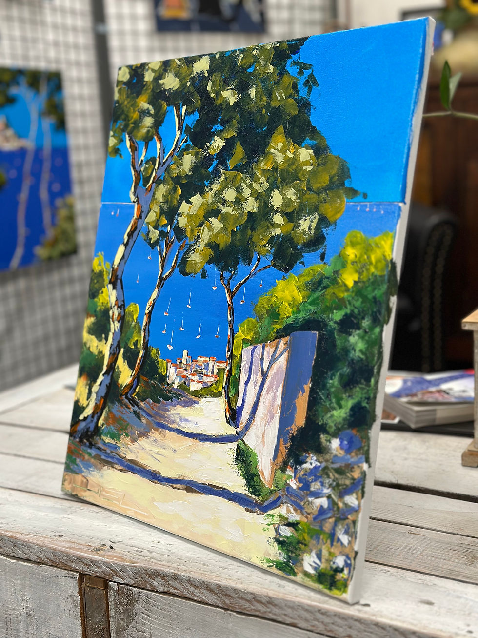 Miniature : Petit sentier ensoleillé menant au village, en bord de Méditerranée