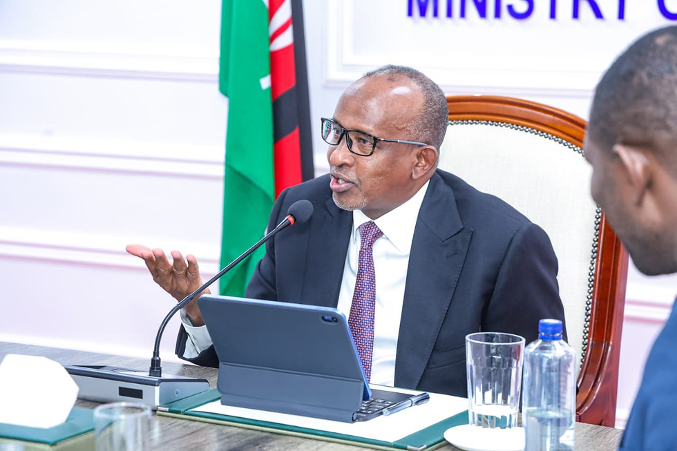 	Health Cabinet Secretary in a past event/ X: DUALE 