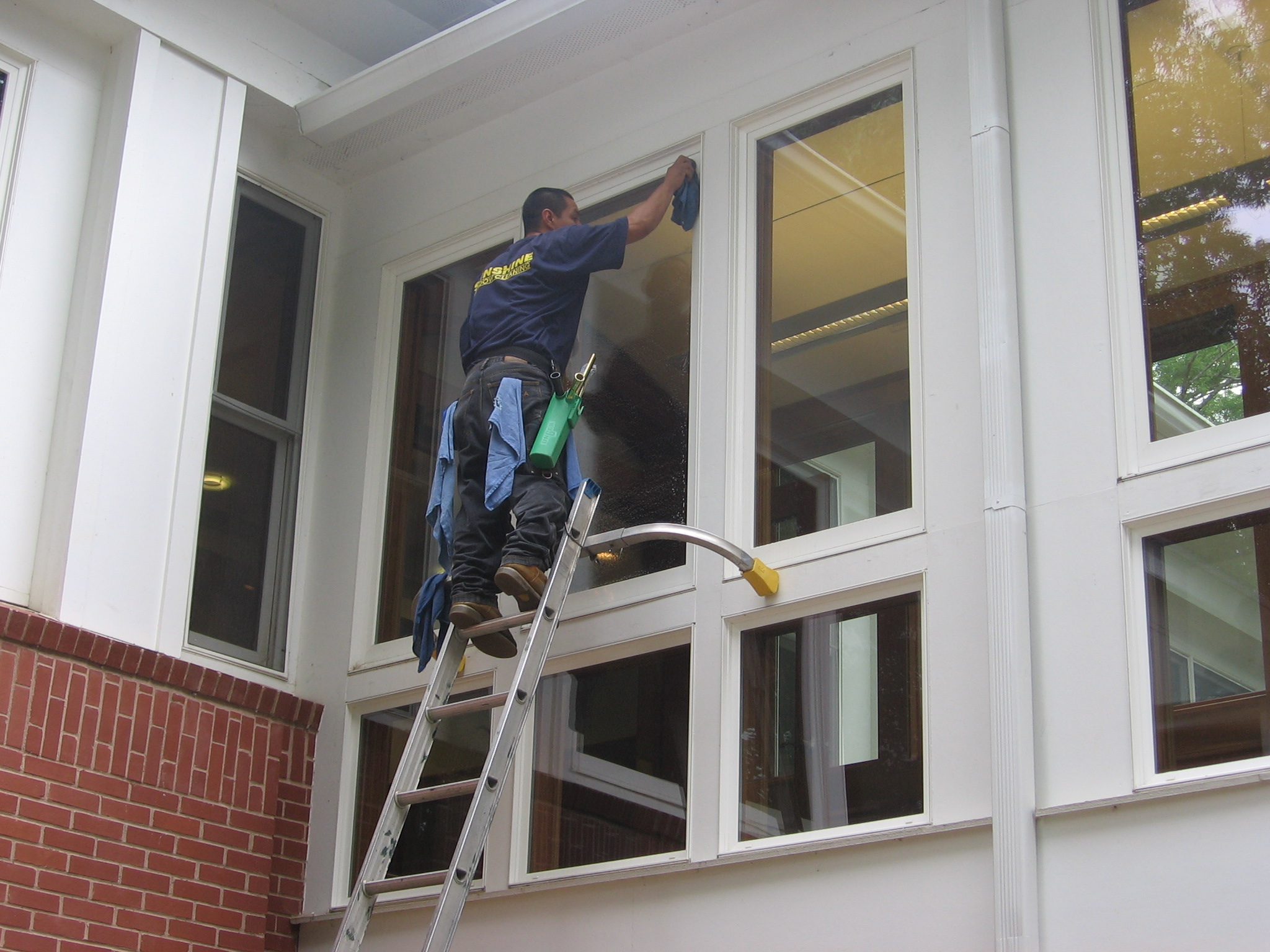 Hard Water Stains on Windows: Why They Happen in Atlanta and How to Remove Them for Good