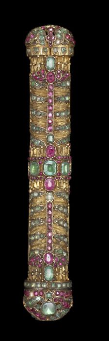 Penbox Turkish, 18th century Gilt metal set with rubies, emeralds, and spinels  image from artemisdreaming.tumblr