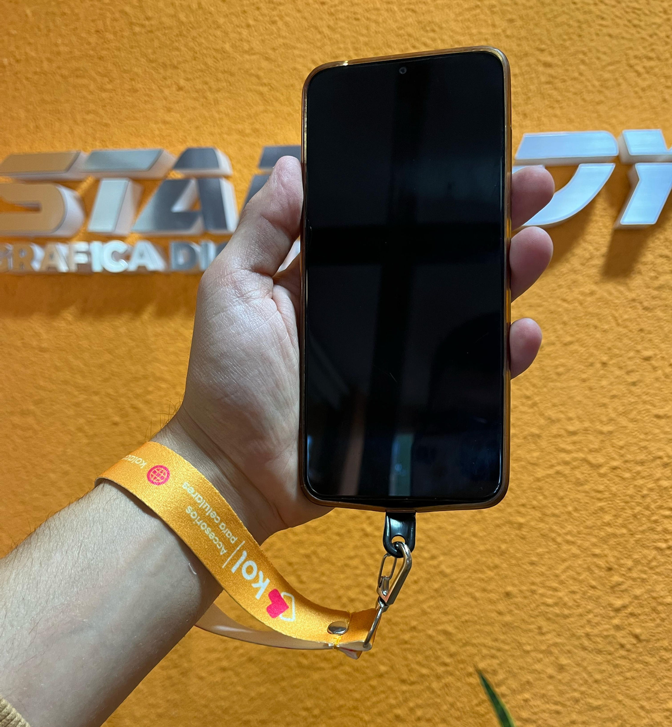 Llavero Porta Celular Personalizado x100u