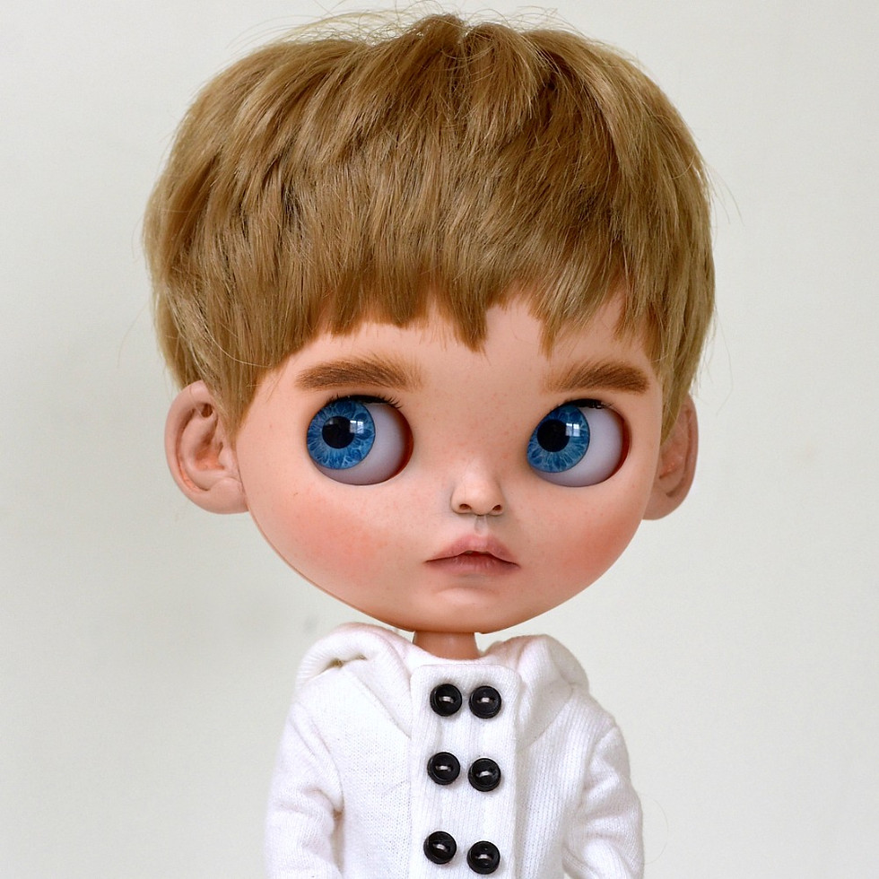 Thumbnail: OLIVER "OLI"