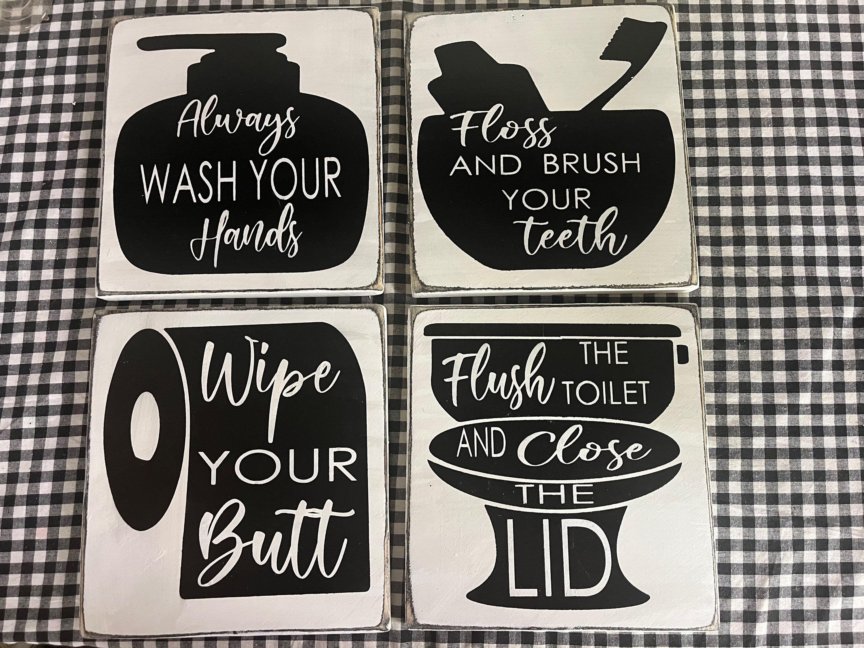 Bathroom etiquette choose 1 of 4   