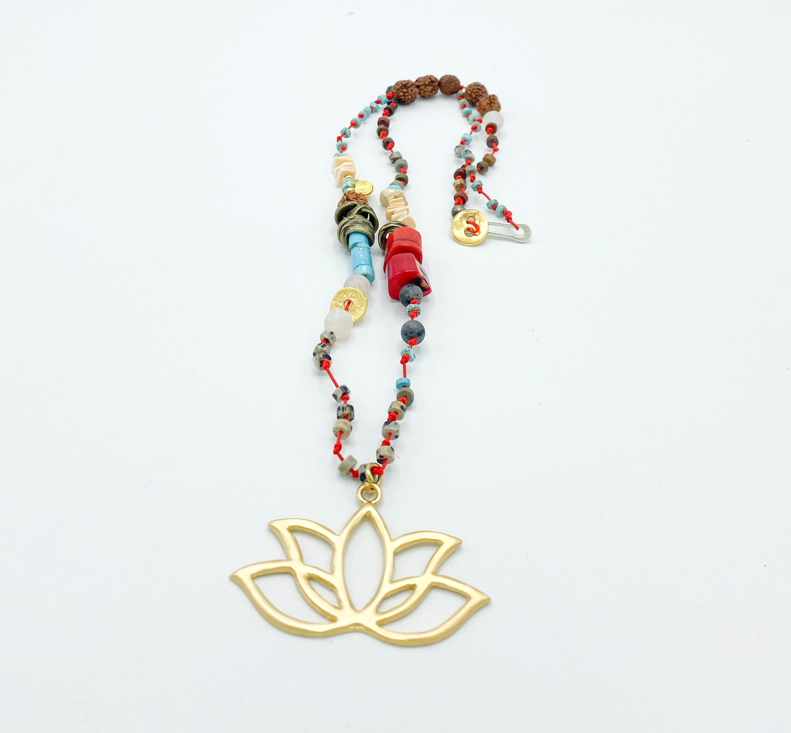 Lotus Çiçeği Kolye