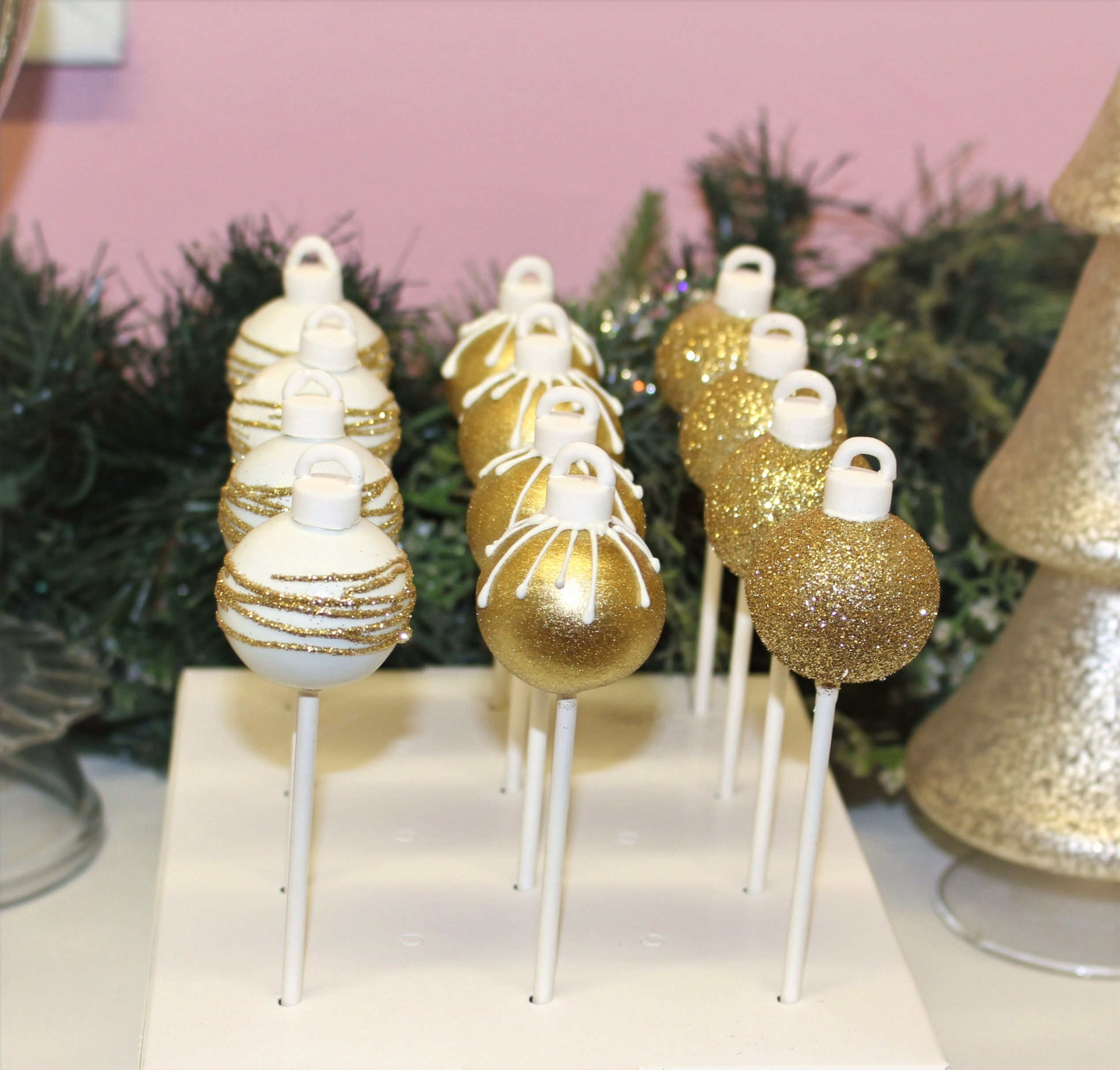 6 Ornament Cake Pops