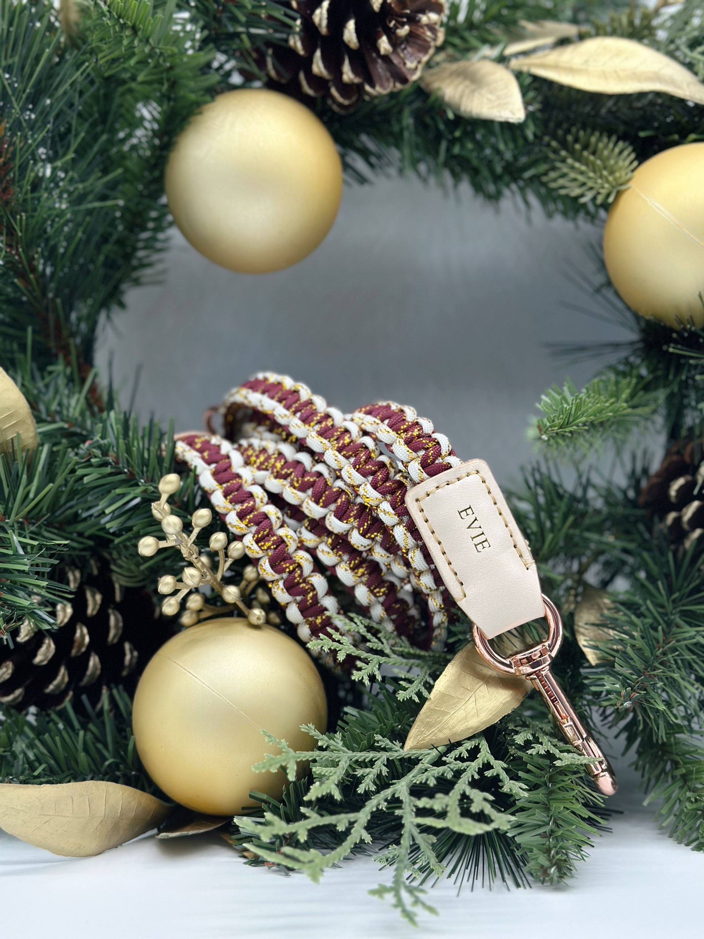 Christmas Glitter APRICUS Paracord Leash