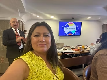 HoyViveMásViajandoByFraveo en la presentación del operador Petrabax