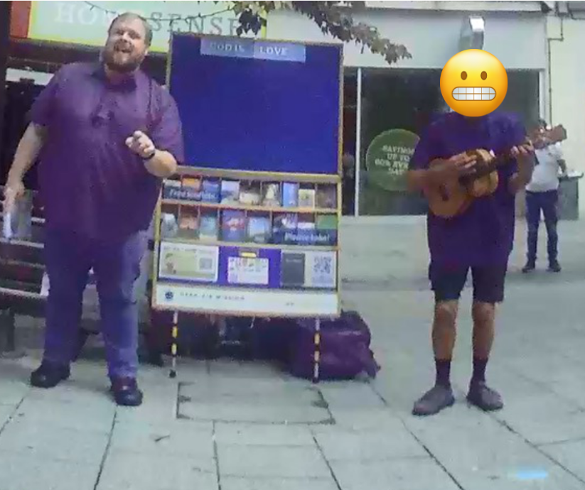 Busker hears the Gospel