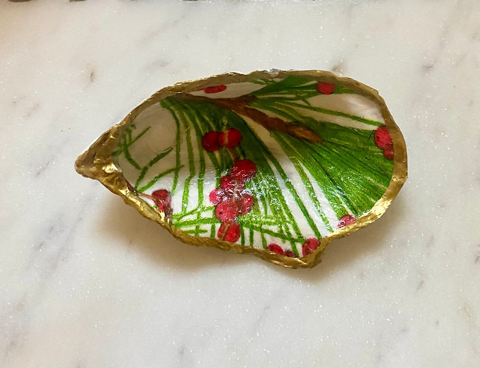 Thumbnail: Holiday Mistletoe Oyster Shell Jewelry Dish