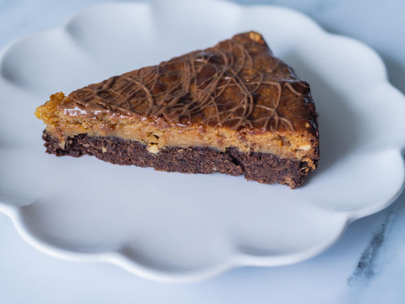 Snickers Caramel Slice