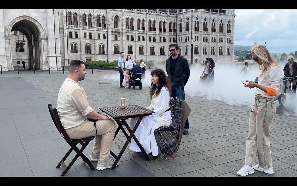 Vanyovszki Maria_coach_Kossuth_ter_8_perc_csend