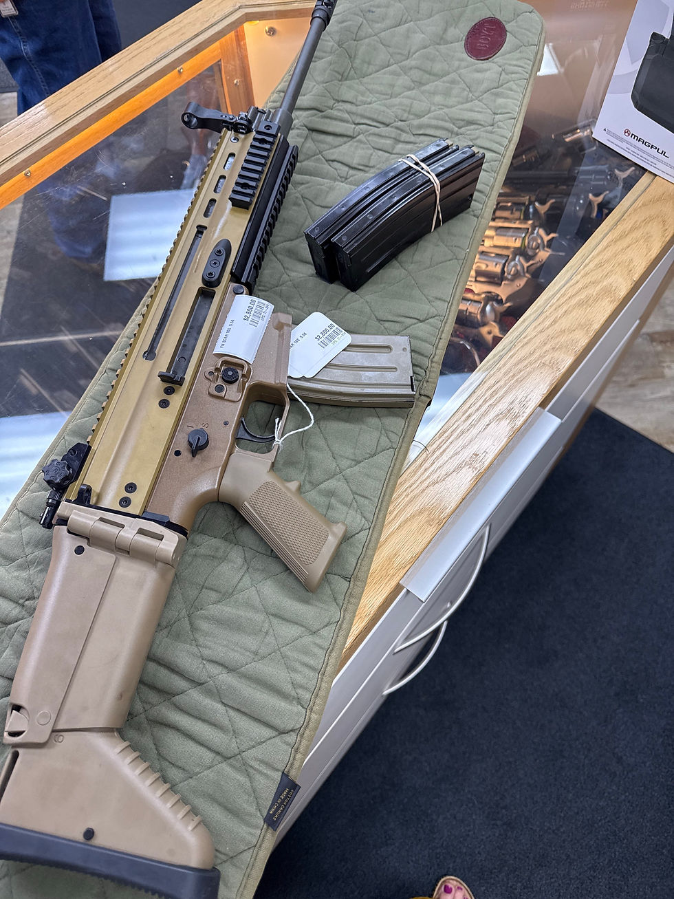 Preowned Scar 16s with 3 mags