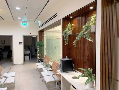 אריחי ריצוף המותאמים לתקנים ולדרישות השימוש במבני ציבור