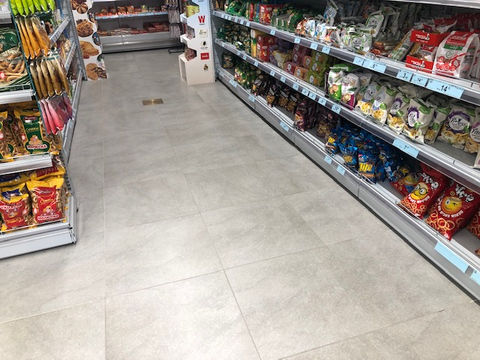 אריחי ריצוף למרכולים ואזורי מסחר