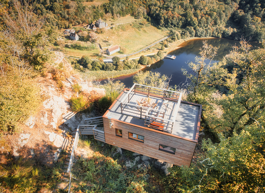 Hêtre sous le charme - Cabane dans les arbres en Corrèze - "Saules au Monde" - Vue aérienne forêt, gorges de la Dordogne