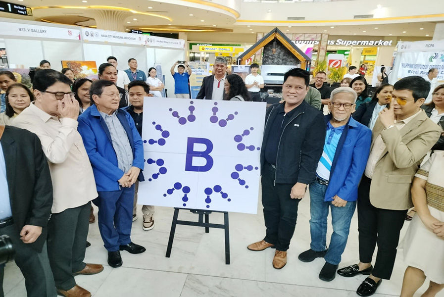 (Front row from left to right:) Vice Mayor Gabriel “ Gabby” Bordado Jr, MNCCI President Mario C Villanueva, PCCI Cavite President Nelson Remulla, MNCCI-EVP Efren Daniel De Leon and DTI-Provincial Director Percival Jay Ablan. (Far behind the B Poster is PCCI Cavite Agri- Investor Victor Marasigan) At the Opening of the 2nd Bicol Business Summit and Trade Show 2025.