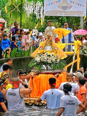 Sakay ki Ina piggibo sa irrigation canal kan NIA