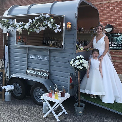 Wedding Bar, Mobile Bar, Bride, Horsebox Bar, Outdoor Bar