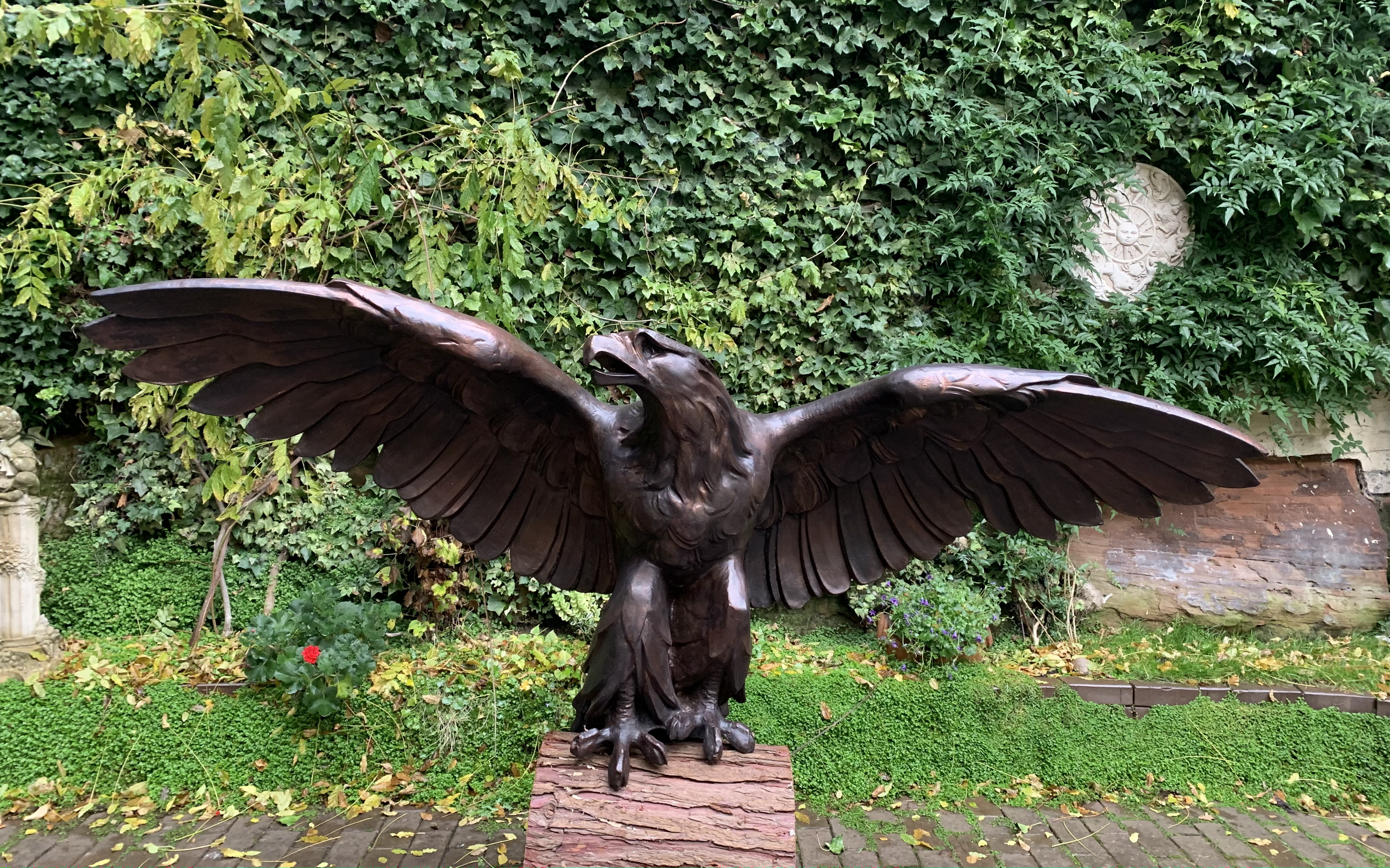 Large Eagle Removed from a 1950's Theatre.