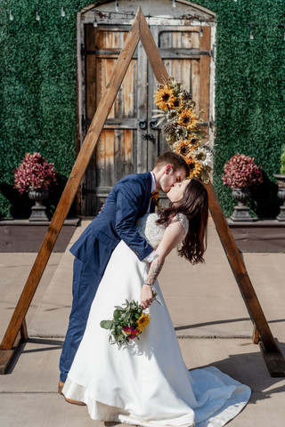 Kelci + Kaleb Sneak Peek-7.jpg