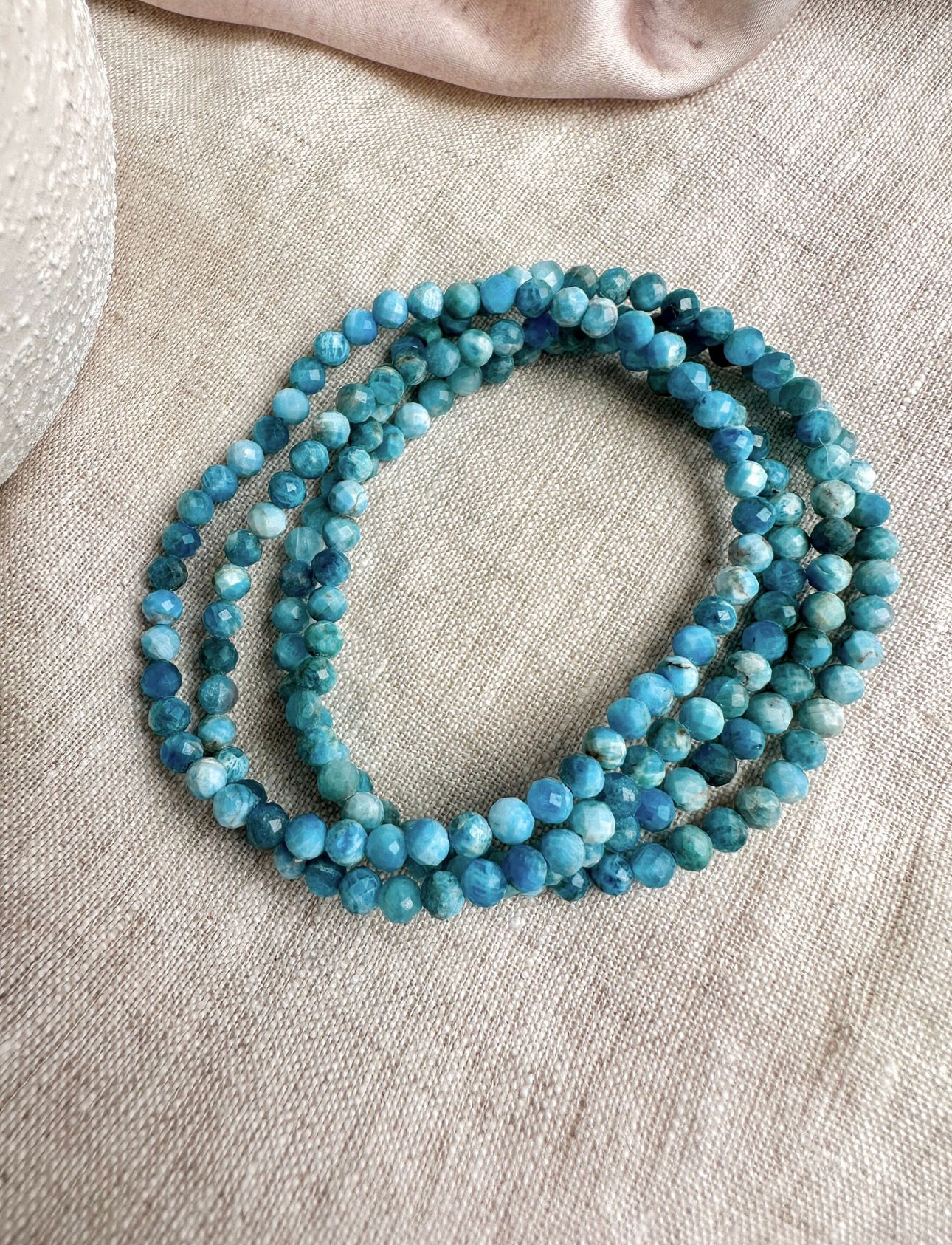Pulseira de Apatite azul